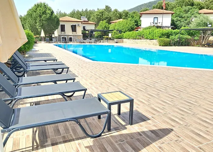 The Villages ,c2 , Havuz, Balkon, Peyzaj דירה אולודניץ